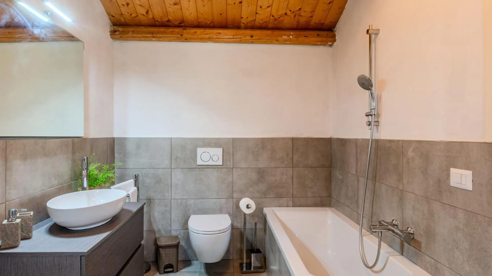 Apartment Gentile By Interhome Dosso del Liro 0*,  İtalya